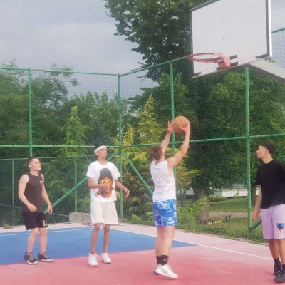 Активни в спорта